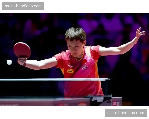 新加坡大满贯女单决赛:王曼昱4-2战胜陈梦,职业生涯第三次夺得该项赛事冠军 新加坡大满贯女单决赛:王曼昱4-2战胜陈梦,职业生涯第三次夺得该项赛事冠军